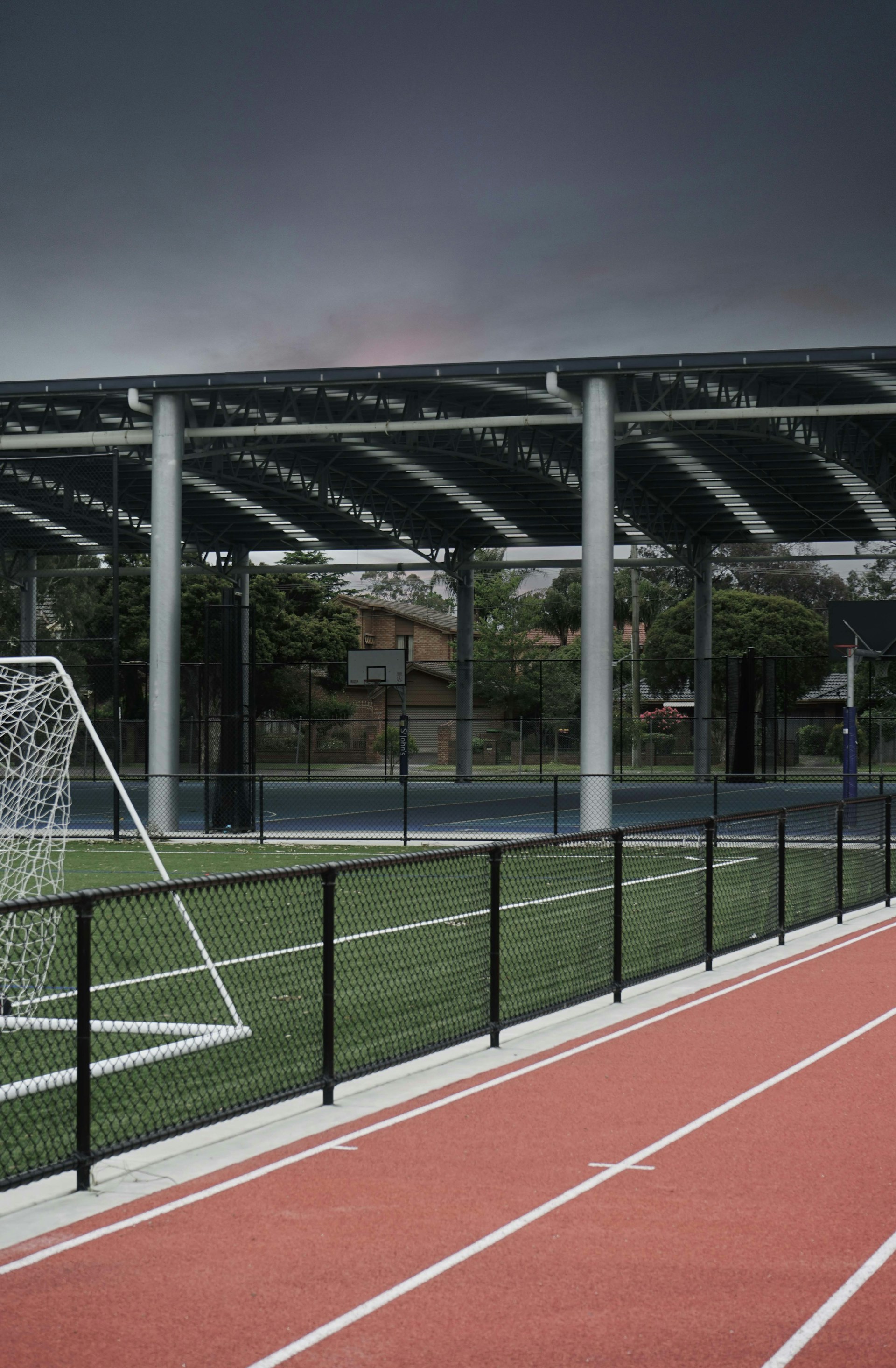 gray computer monitor